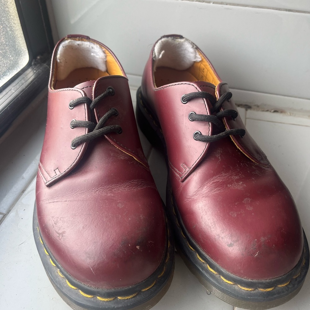 Cherry Red smooth leather Oxford Dr. Martens 1461 shoes